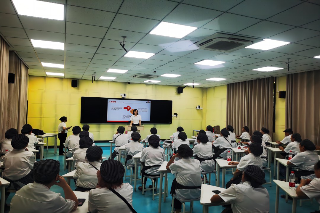 asiagame餐饮集团开展2023年度秋季学期开学前食堂事情职员专项培训