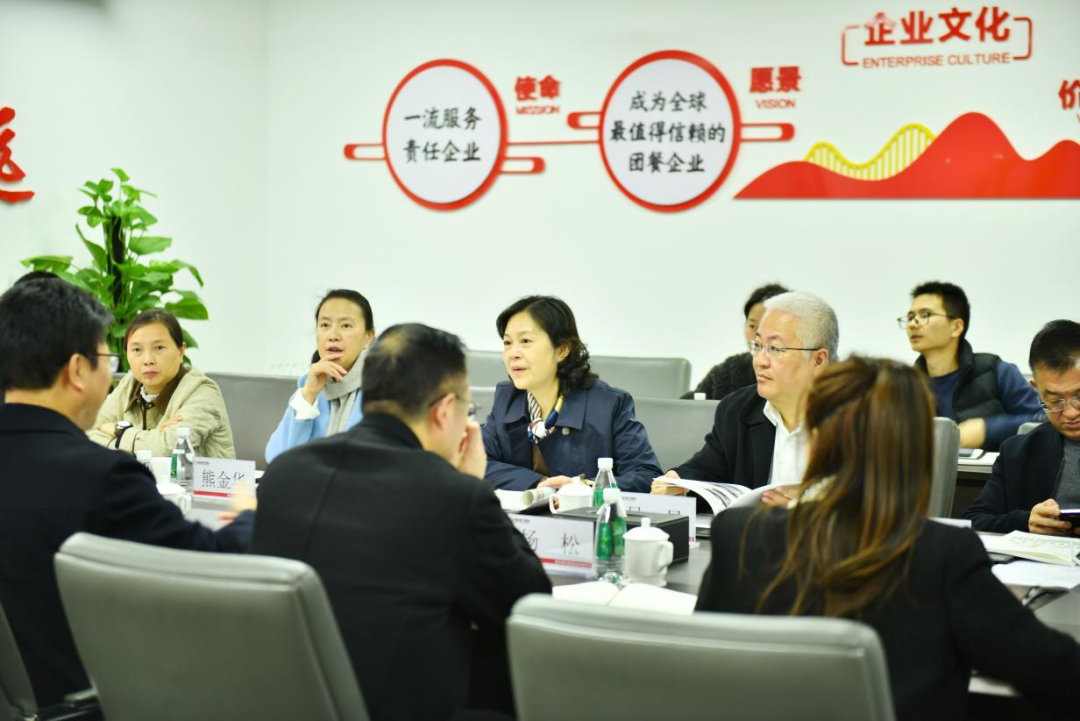 四川省商务厅副厅长尹奇志一行莅临asiagame餐饮集团调研指导